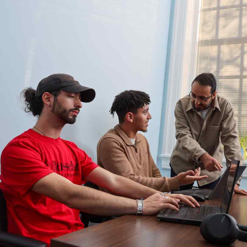 student_tutoring.jpg Alternative text